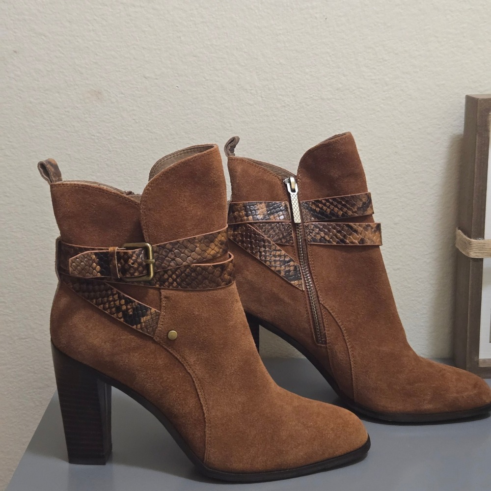Donald J Pliner Booties Women 9M Suede Boots